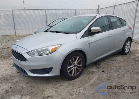 2015 Ford Focus Se z USA, uszkodzony, nr VIN 1FADP3K20FL288788